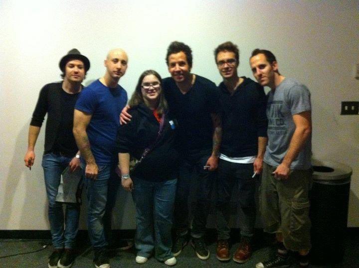 lora3323's tweet photo. Feb 19th ‘02 @simpleplan released 1st song. Feb 18th ‘12 I met them for the first time. Feb 19th ‘12 I met them for 2nd time. Feb 19th ‘16 their 5th album came out. Feb 20th ‘16 I got to be in a music video. Feb 18th ‘22 They released a new song. Feb 18th-20th are special days. https://t.co/9WeaFdhi3o