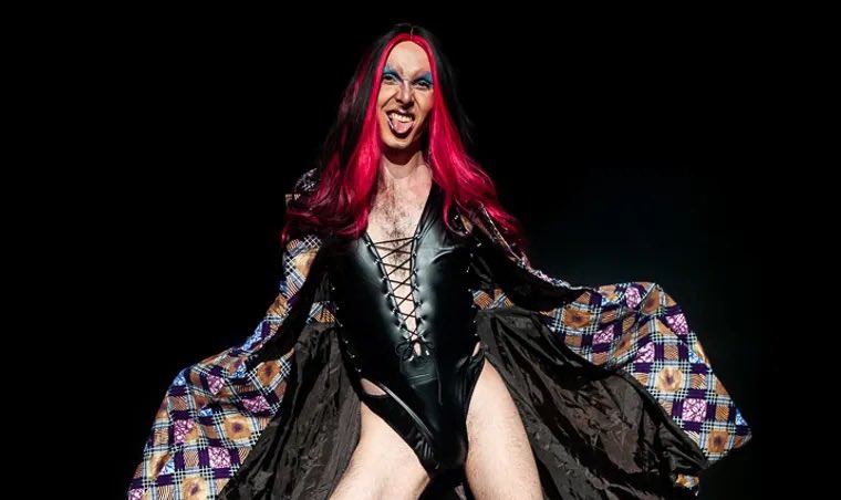 LaurelsWhitley's tweet image. There’s some staggeringly good shows at our gaff over the next month. 🚀

From comedy to drag to music to parodies! A bit of something for everyone 🎭

Check all the lushness out here: laurelswhitley.co.uk/theatre 🎟️