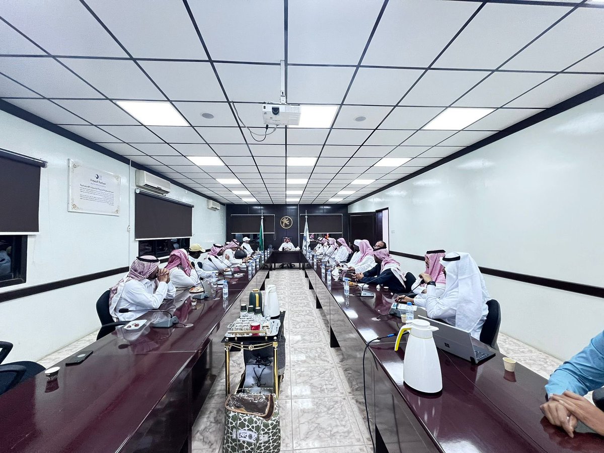 gknajran's tweet image. #اليوم 
بحضور سعادة المدير التنفيذي للجمعية تم عقد اجتماع موظفي الجمعية الخيرية بمنطقة نجران لاستعراض أبرز المنجزات لعام 2023 م 
#نجران #الجمعيات #الخدمات_الاجتماعية