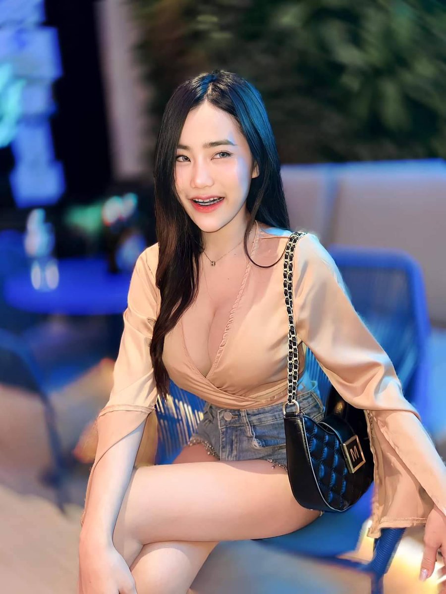 ploy1199700's tweet photo. ว่างนะคะ สนใจแอดใลน์มานะคะ
ID.line : 📲 ploy.2200 รับงานคะ https://t.co/j0ds78U8lT