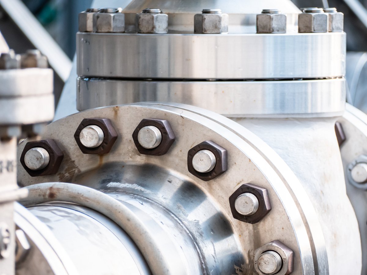 WesternofT's tweet photo. Bolted high-pressure flange connections are a critical component in various industrial applications where high pressure and temperatures are present. These connections offer several benefits. Read more -https://t.co/P2QpYaTW5a https://t.co/vS4evEeQdz