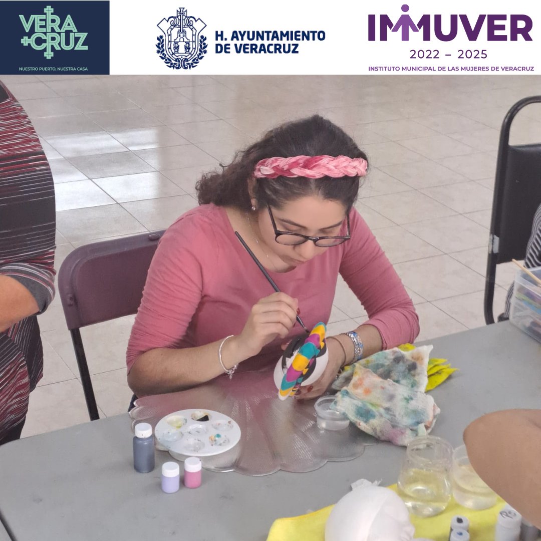 immuver02's tweet photo. Continuamos con nuestras clases de "Ceramica".
¡Aún estas a tiempo de inscribirte!
Para mayor información comunicate al 2292001006 https://t.co/1wdfpo264b
