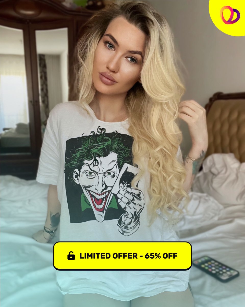 luvsonescore's tweet photo. Wanna hear a joke? I don't have anything under my T-shirt 😈 

Links: https://t.co/B1MYgMBINy

Featuring: @BabeOkami

#ContentCreator #model