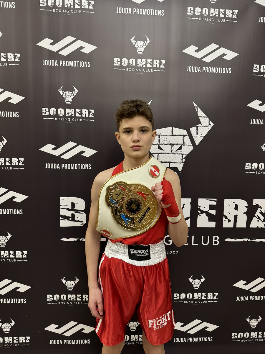nrs82's tweet image. .@cassiussmith3 begins his amateur boxing career with a first round stoppage before a sold-out crowd Saturday night at the Marconi Club in #LdnOnt
