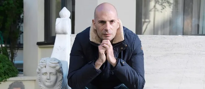 mouv's tweet photo. Des idées d’extrême droite qui infiltrent le rap, Julien Odoul, un député RN qui retweet Booba…

C'est étrange quand on sait que le rap est un genre qui combattait l’extrême droite. Alors comment c'est possible ? 

Décryptage de Marion⬇️ https://t.co/vTYnSXviYh