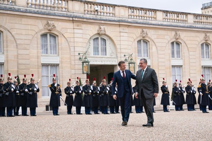 Te pido también que dejen de llamar francés al pan francés porque de francés no tiene nada.