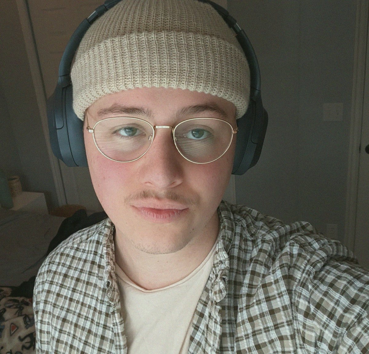 ethan's new official topster + me!
rt, play bingo, pick a 2x2, do whatever you want :)