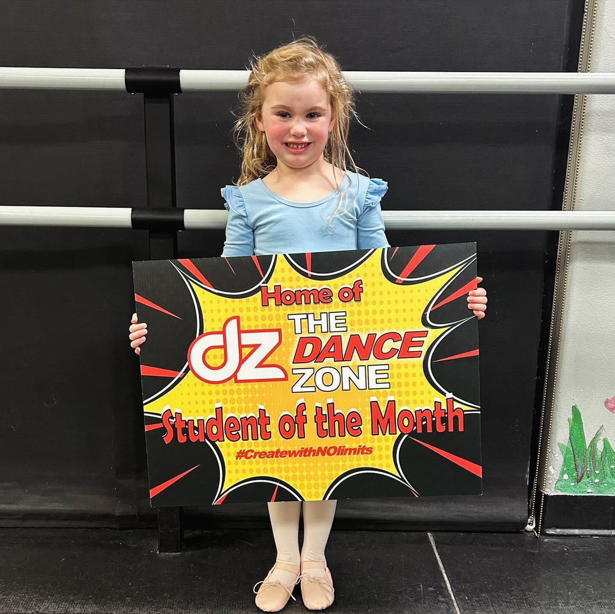 TheDanceZoneLV's tweet image. Hooray! Look at those smiles! Congrats to our #DZ Yard Sign Winners! 👏🏻😊

#winners #yardsign #congrats #thedancezone