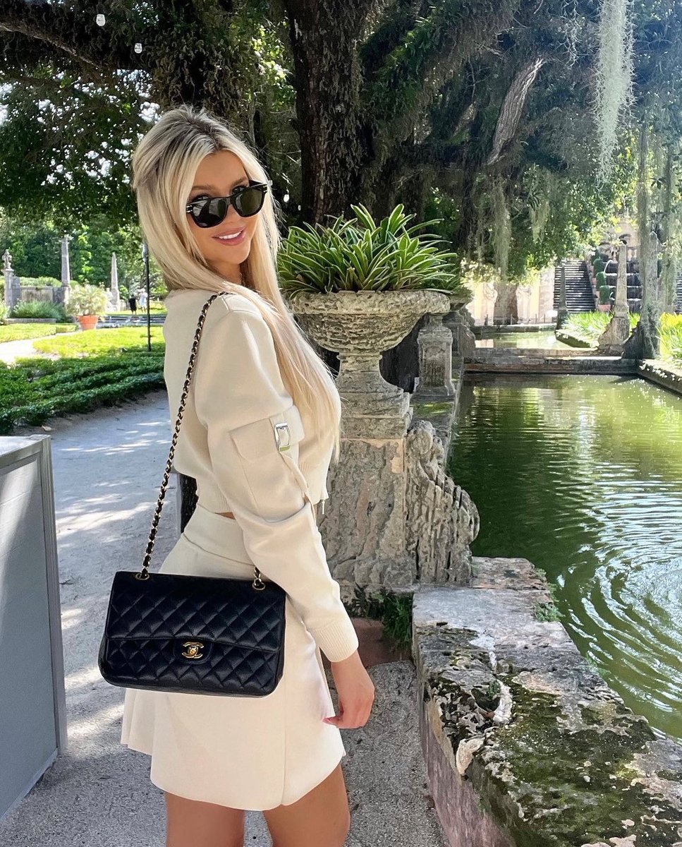 AnnaChristianee's tweet photo. What a beautiful day to put on an amazing smile 😃 🤗🥰 https://t.co/mASpTbizBN