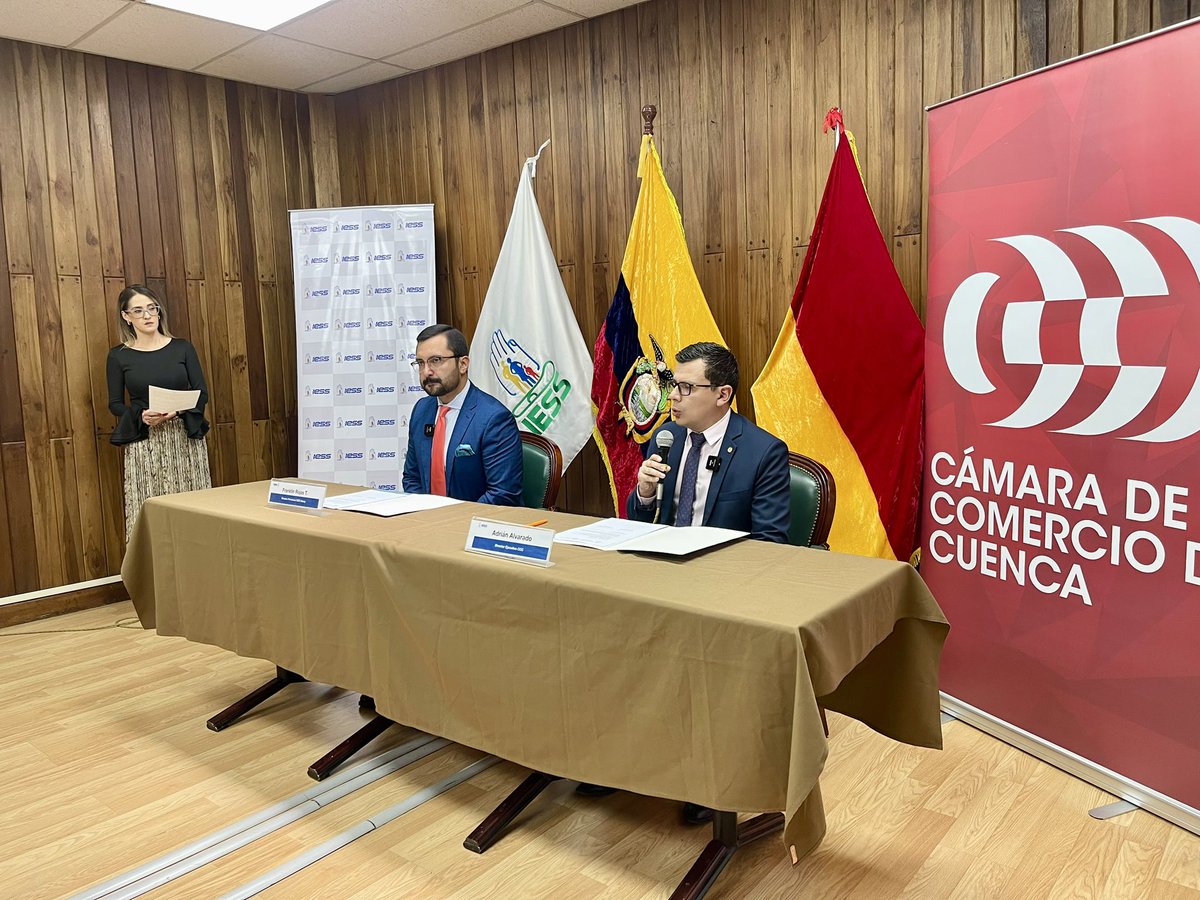 cccuenca's tweet photo. Esta mañana firmamos un acuerdo de voluntades con @AzuayIESS , para facilitar la formación de nuestros socios.

Seguimos diversificando los servicios a favor de los agremiados #cccuenca ✍🏻 https://t.co/KEVzg55qBo