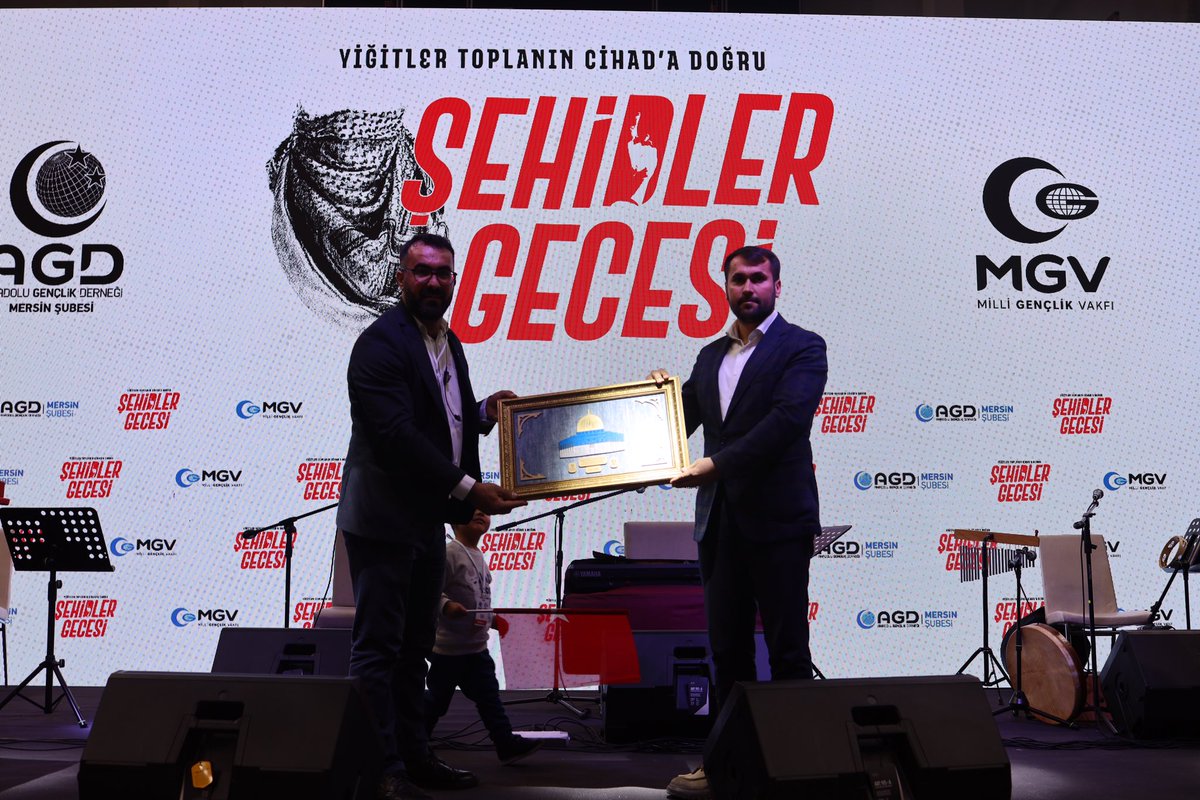 MersinAGD's tweet photo. 🌹Şehitler Gecesi Programımız

“Yiğitler Toplanın Cihada Doğru”

SPONSORLARIMIZA Teşekkür Ederiz.

#KalkveUyar
#ŞehitlerGecesi
#ŞehadetAyı https://t.co/G8ypmBVUOC