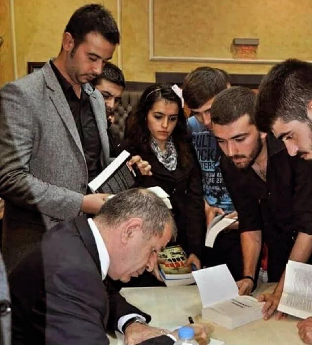 Sevgili Fırat Çakıroğlu, Türk gençliği seni unutmadı.