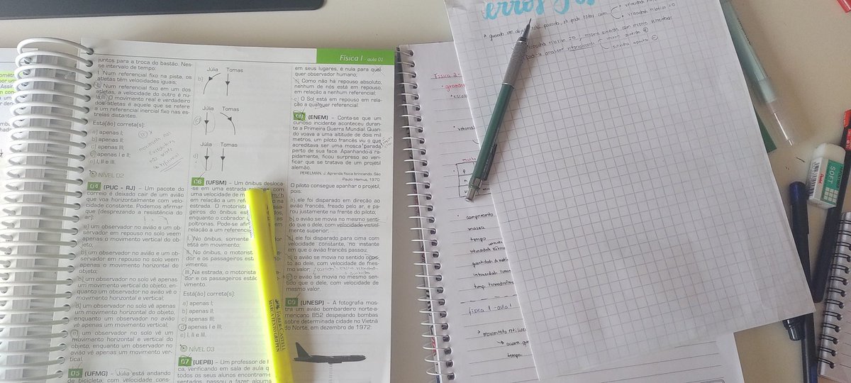 studybarb's tweet image. por enquanto já estudei 2 frentes de física 
falta 5 matérias pra hj :) se der vou adiantar algumas aulas de amanhã