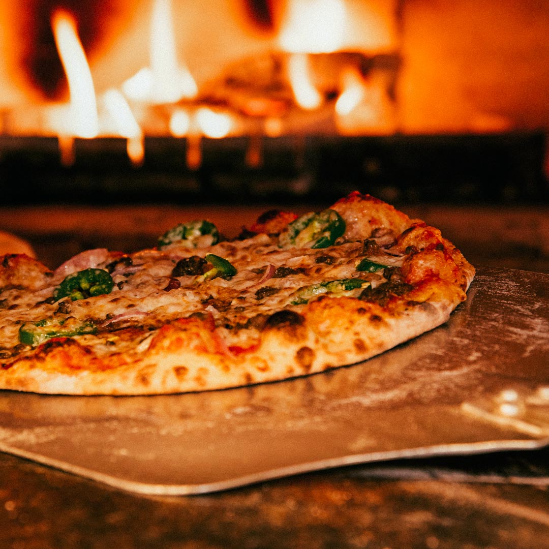 WHEN LIFE GIVES YOU LEMONS, trade them for pizza. Problem solved!

🍕: @niclipronto