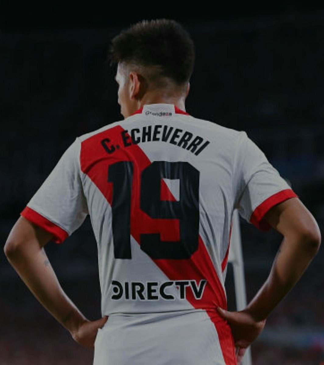 Y si se redime con un gol a boca y se besa el escudo frente a todo el Monumental?
