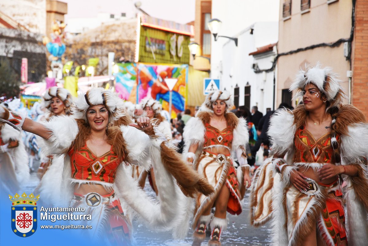 CarnavalMturra's tweet photo. El Alhiguí de Honor del Carnaval de Miguelturra 2024 se va para "El Burleta" [@AC_ElBurleta] de Campo de Criptana y su "Reino del hielo"

https://t.co/nIoE9OZJdm

#CarnavalMiguelturra2024
#MiguelturraEsCarnaval 🎭 https://t.co/mDkiRaqDKy
