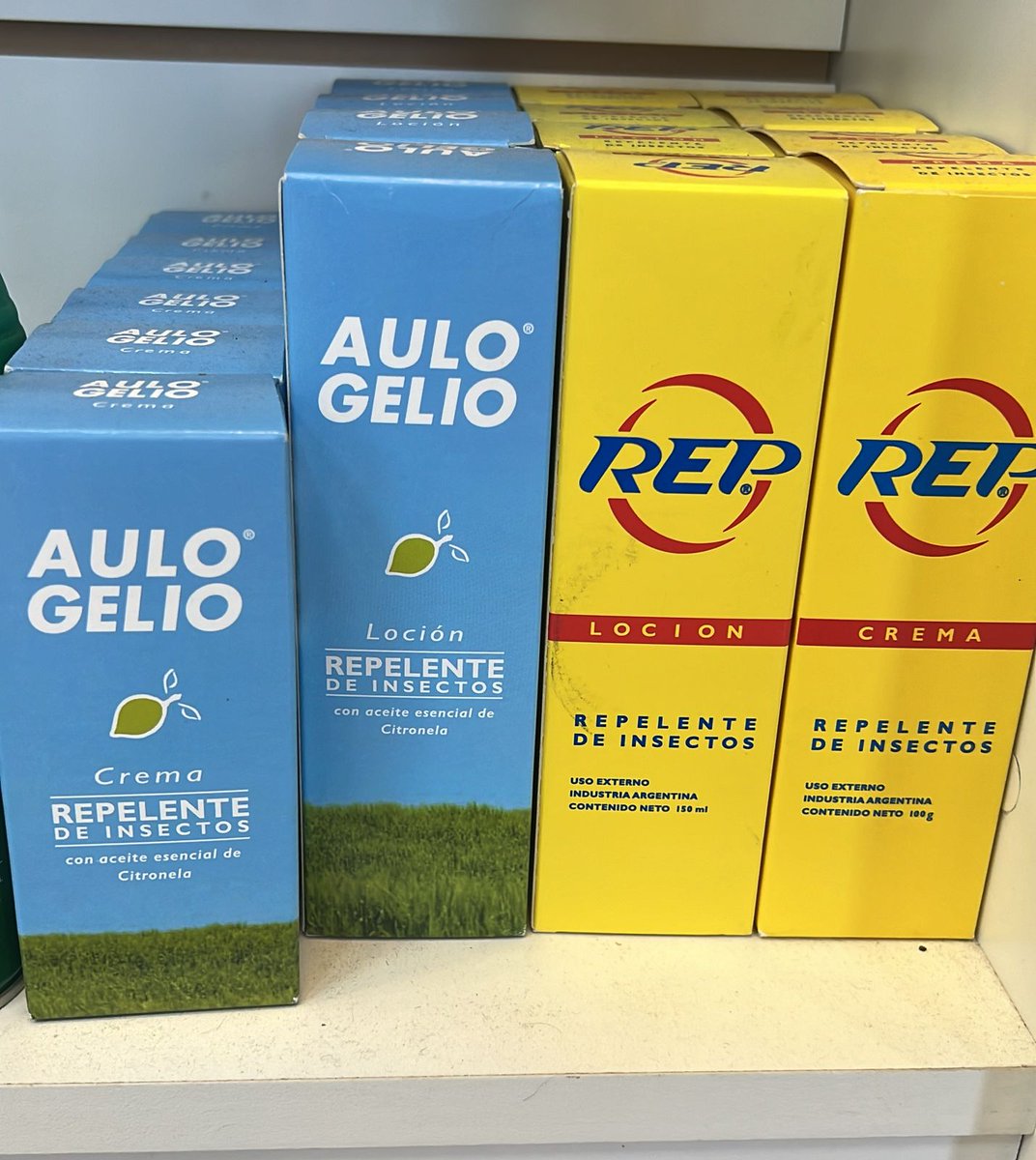 abeltranok's tweet photo. #Necochea En la mañana de este lunes las farmacias de la ciudad y el Partido amanecieron con muchísima gente yendo a comprar repelente para mosquitos.
Empieza a originarse un trastorno en los puntos de ventas, porque hay falta de stock y reposición.

https://t.co/7EDRyVdn4M https://t.co/Ny9f3pJNhS