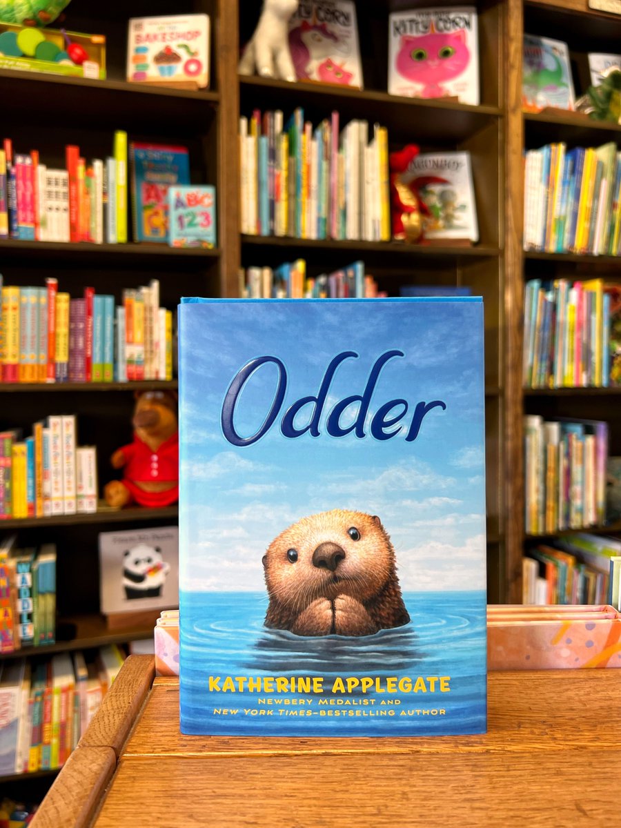 kaaauthor's tweet photo. Characters and storyline always come first, but I knew very early on that I wanted #Odder to be in free verse.
There's so much you can do with line breaks, rhythm, and sound in verse โ and it just felt right for a book about the ocean. ๐๐ฆฆ #mglit @MacKidsBooks https://t.co/jfr9xRGpF1