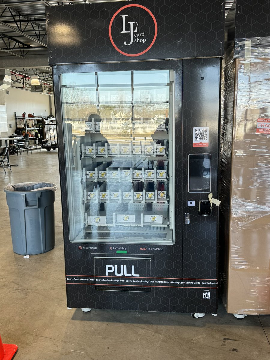 We did a thing 

Got 3 wax vending machines dropped off today!  Look out central Ohio! 
#thehobby
