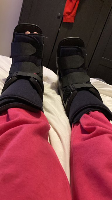 Guess who broke both feet and will be handicap for the next month 😂😂 https://t.co/WTu7qoQ1G6