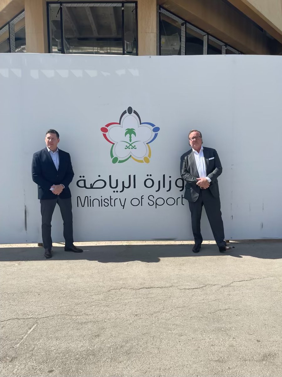 Donn Davis tweet media