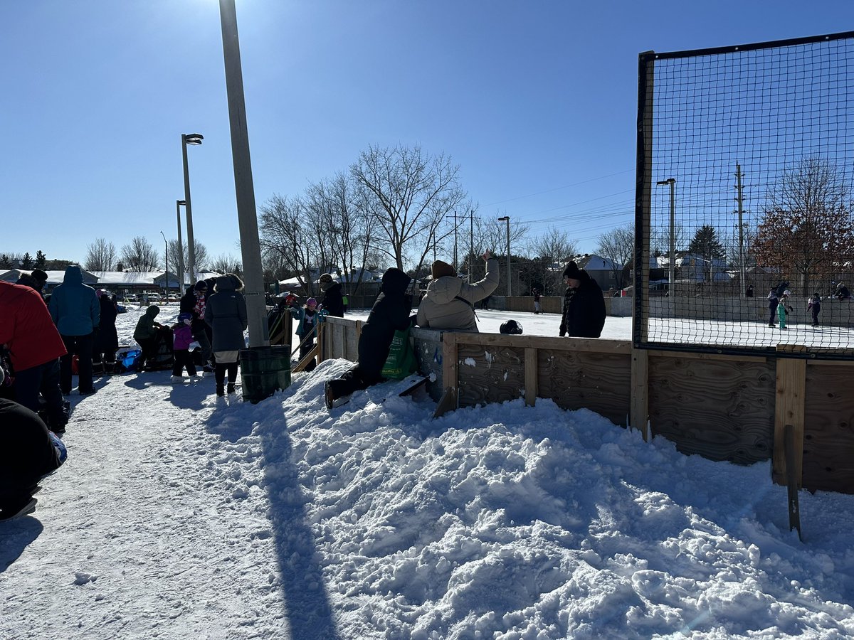 Centrepointeodr's tweet photo. Hardworking paid off this weekend. We love seeing so many people enjoying the rink! https://t.co/PO0xMVZxWX