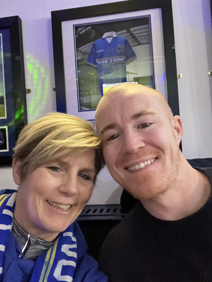 NAToffees's tweet photo. Pre-match partying in @TheWinslowHotel #ToffeesOnTour24 https://t.co/OGJc0B8Toh