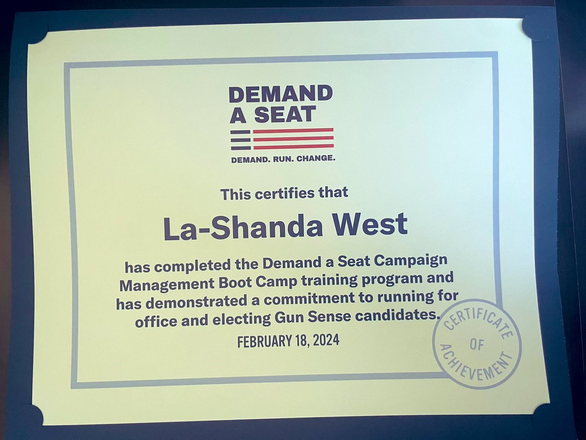 Empowering women to demand a seat at the table! @Everytown @MomsDemand @shannonrwatts #DemandASeat #BootCamp