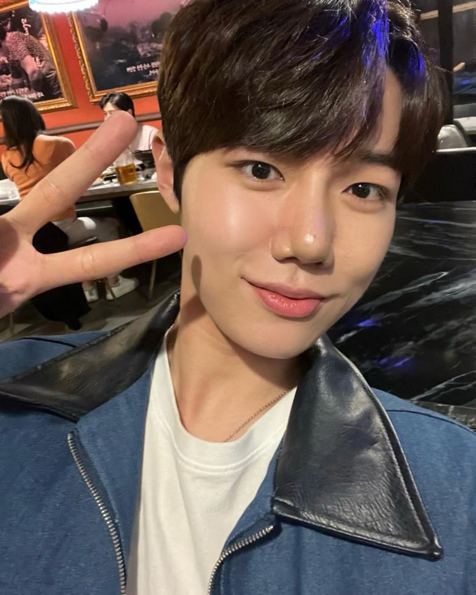 JWiiverBR's tweet photo. Instagram - 18.02.24

"Já se passou muito tempo desde que tirei essa selfie"

#BaeSijun #배시준 https://t.co/nPX1dWEK2d