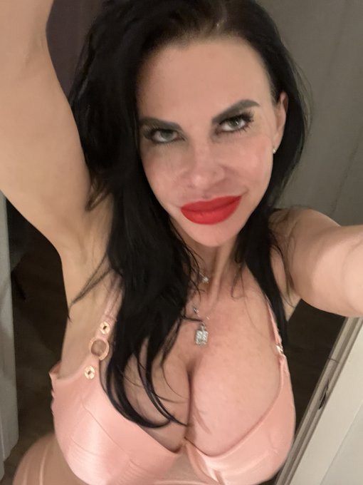 Hey baby! Come help me get undressed😜 https://t.co/szatzE2Ufd<a href="/tag/mvsales"class="tags"><span>#mvsales</span></a>