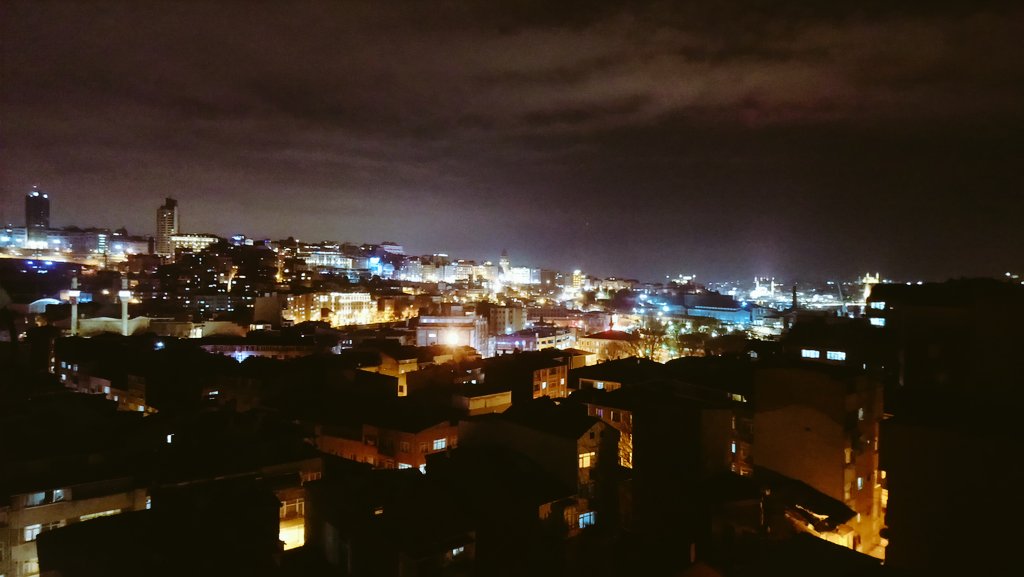 Galata kulesi ayri ayasofyasi ayri güzel istanbul seni izlemek cok farkli