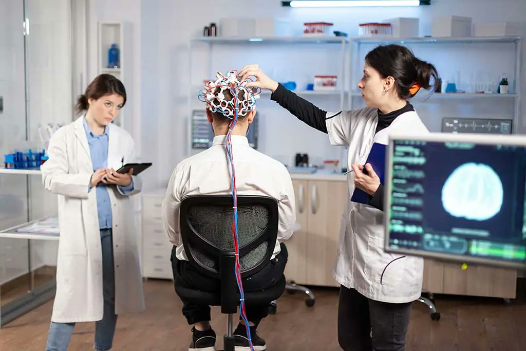 radiologycheck's tweet photo. Rare brain disorders can have BIG impacts! 
Toxic &amp; metabolic brain illnesses, though uncommon, can be serious. Early diagnosis &amp; treatment are crucial!

Let's raise awareness &amp; support research for these often overlooked conditions.  #Neurology #RareDiseases #BrainHealth https://t.co/uIL7eiRQW2