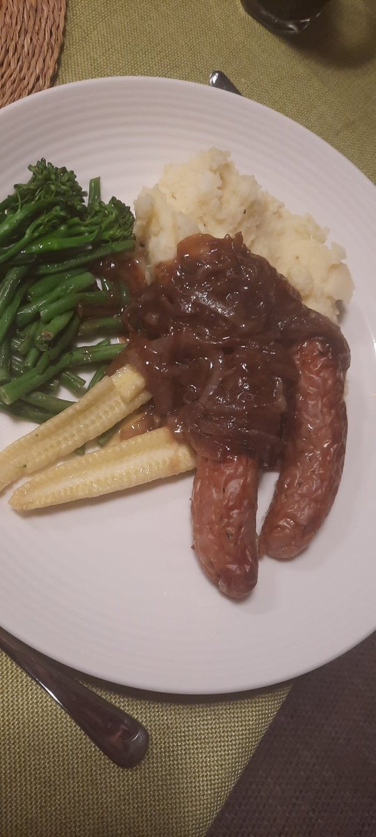Pinkles6's tweet photo. Bangers&Mash and onion gravy for the gents and venison heart and veg for me. #wildgame #vension https://t.co/ZIHibzFwRL