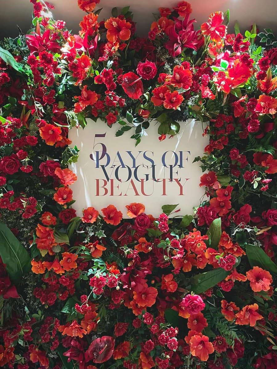 Ferris Heart Sloane tweet media