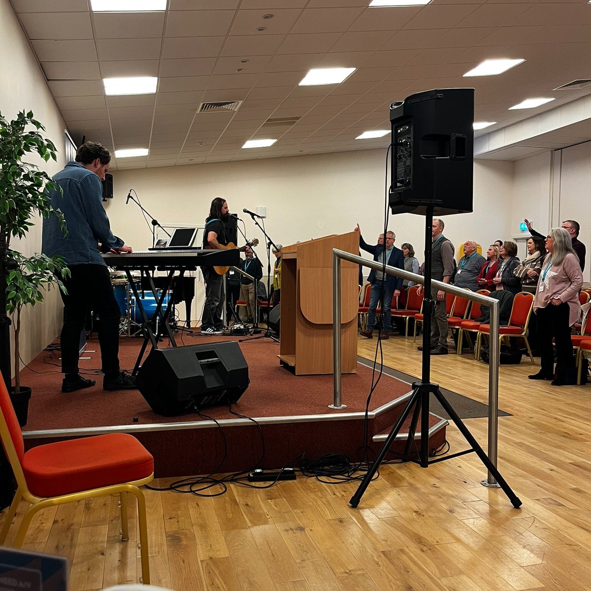 Kinetic_Net's tweet photo. It's not Kinetic Network Conference until @MarcJamesJamos and friends get up and do their thing 🙌
#leadinginspiritandword
#worship https://t.co/rP1zKqarBJ