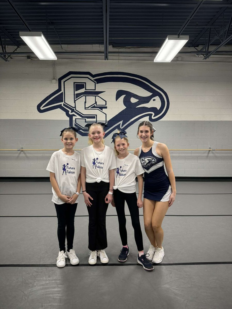 Cactus Shadows Pom tweet media