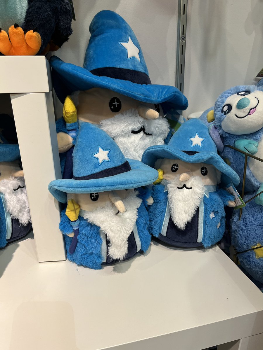 .<a href="/usidoretheblue/">Usidore the Blue</a> I’m hoping they got your approval for the use of your likeness. #magictavern #hellofromthemagictavern
