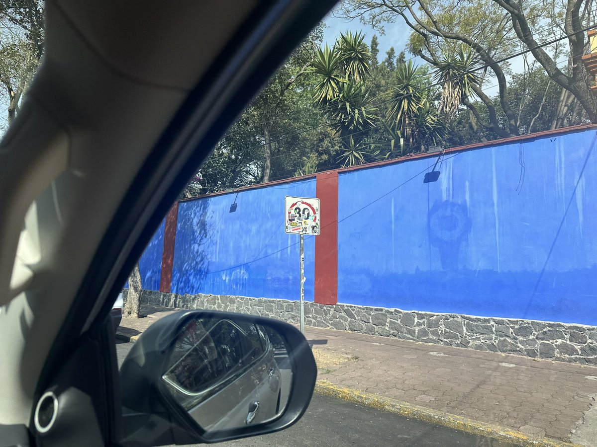 🦅♥️🤍💙🦅🇺🇸✝️🇲🇽🦅💚🤍♥️🦅 Good Afternoon Brothers and Sisters all over The EARTH and in HEAVEN… 😊 THANK YOU… 😇 While I was in MÉXICO CITY… WE did a DRIVE BY The FRIDA KAHLO HOUSE… now a MUSEUM… 💙 Have a MARVELOUS rest of your day…😃 FAITH… HOPE… AND LOVE… ♥️🤍💙