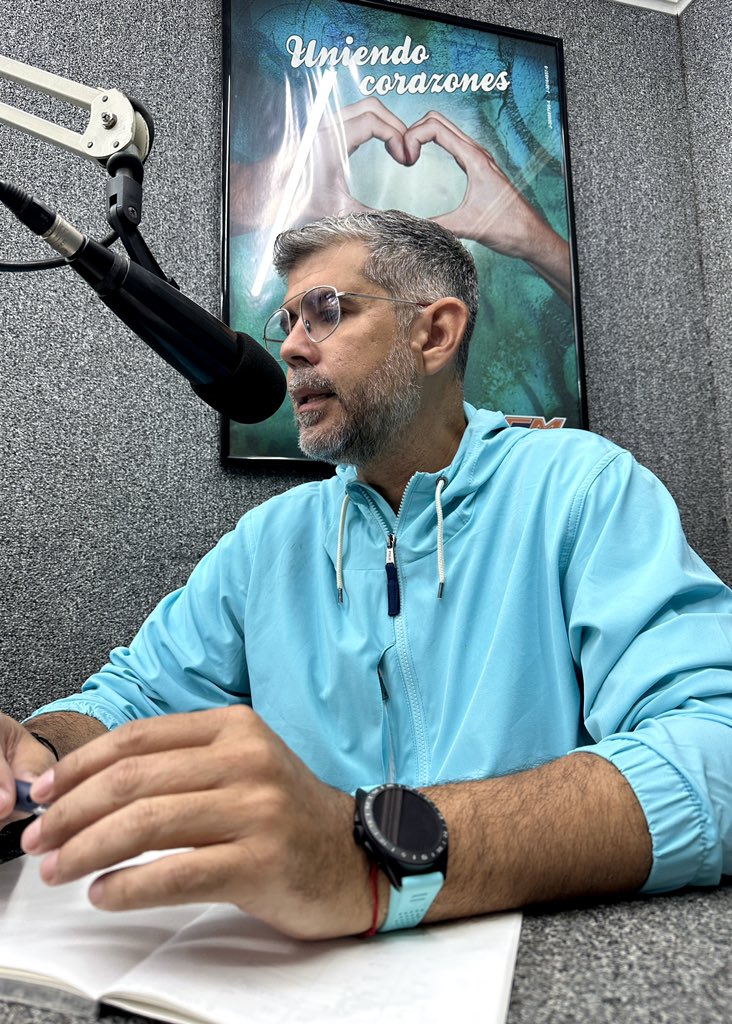 manuelferreiraG's tweet image. Iniciamos la semana con nuestro programa #HolaVecino transmitido todos los lunes entre 08:00 y 09:00 de la mañana por La Romántica FM a través del circuito FM Center 📻

Expusimos nuestro recuento sobre todos los detalles concernientes al abordaje de la Alcaldía de Lechería y los