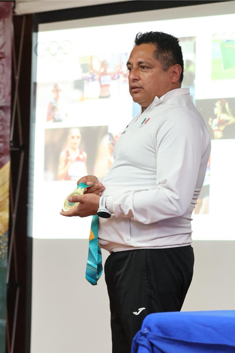 🗣️ | 🇲🇽 “Ser parte de este ciclo de conferencias es la oportunidad de compartirles mis experiencias y el camino que he recorrido para estar ahora clasificada a los Juegos Olímpicos <a href="/Paris2024/">Paris 2024</a>”, Citlali Cristian, maratonista mexicana y campeona panamericana en Santiago 2023.