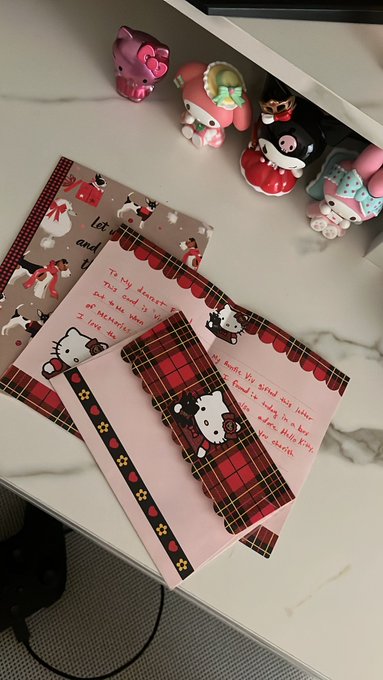 My best friend sends me letters in the mail and I think it&rsquo;s the cutest thing ever. https://t.co/JGC