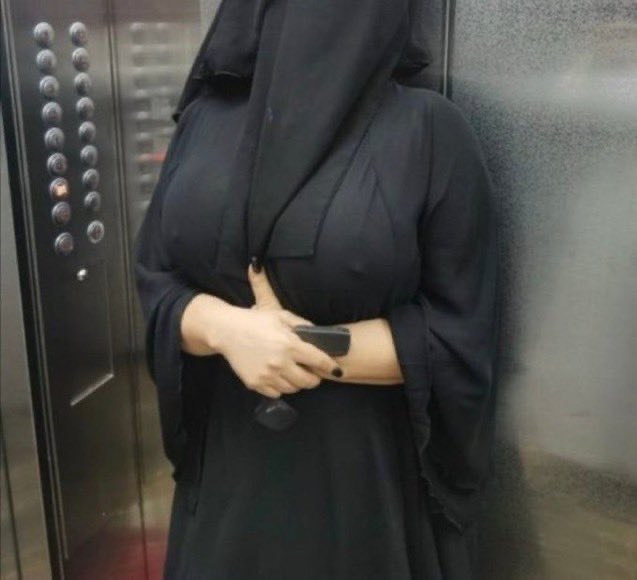 monamona_1984's tweet photo. اسمي /خديجة محمد  عمري /39 سنة  الجنسية /مصرية/ البحيرة 🇪🇬الحالة الاجتماعية /مطلقة    خريجة /ثانوية عامة   بشتغل / كوافيرة  حسابي  دة فقط @monamona_1984.
انا جديدة في تويتر بحب اتعرف علي أصدقاء من جميع العالم لو تحب تفضل حسابي مفتوح للمتابعه # ريتويت لو متصل  لو تحب بجد ريتويت. https://t.co/xqDOpmDs6z