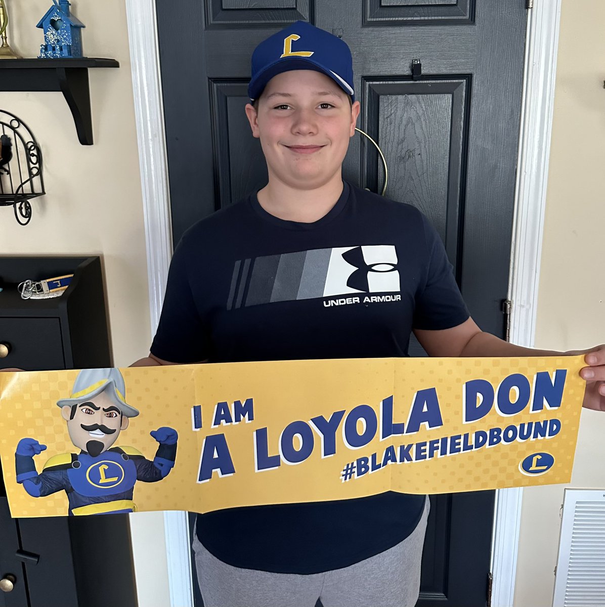 🏈🥍 The next 4 years I will be attending @LoyolaDons . I am excited about this opportunity and looking forward to getting to work with @TouchdownDons over the next few months. 🏈🥍 #football #lacrosse #blakefieldbound #RDR