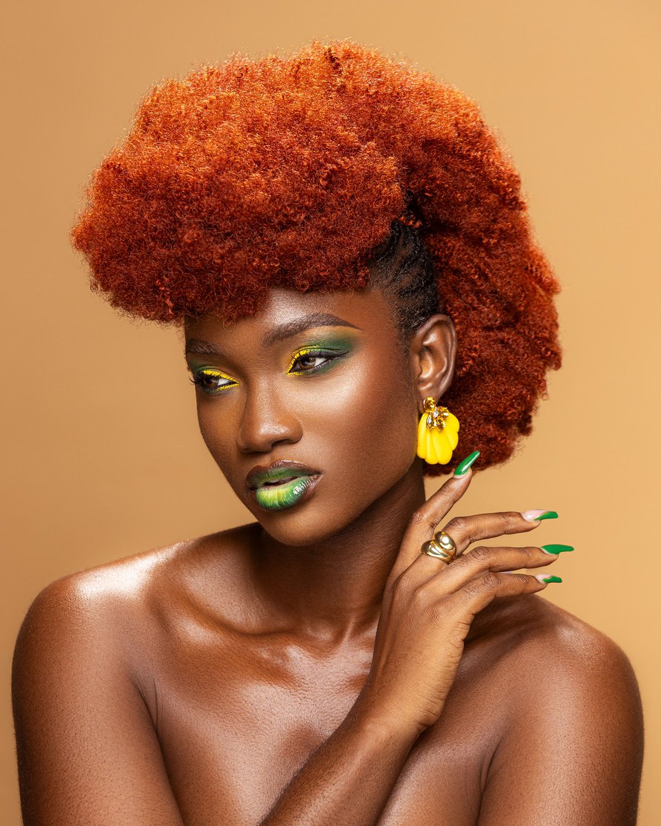 Bbeccas_glams's tweet photo. I never met a client that loves Green colors like @enaesigie, she was very intentional about what she wanted and I'm glad we were able to bring it to reality and gross @_juls_photography on IG did an amazing job capturing every shoot. Now tell me what's you f https://t.co/qQ82yAtCFf