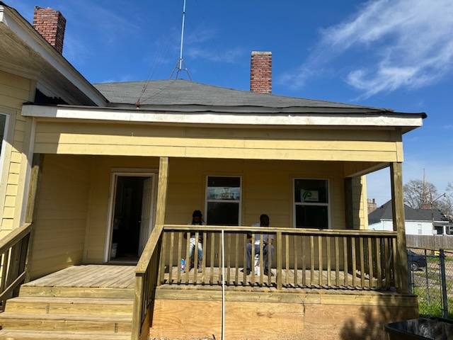 CooperationJXN's tweet photo. Check out the new porch at the Yellow House. Now all that is left is painting the inside and outside and this project will be completed. Slow and steady delivers our needs. #BuildAndFight #JacksonRising #CLTDevelopment https://t.co/saUplvhduQ