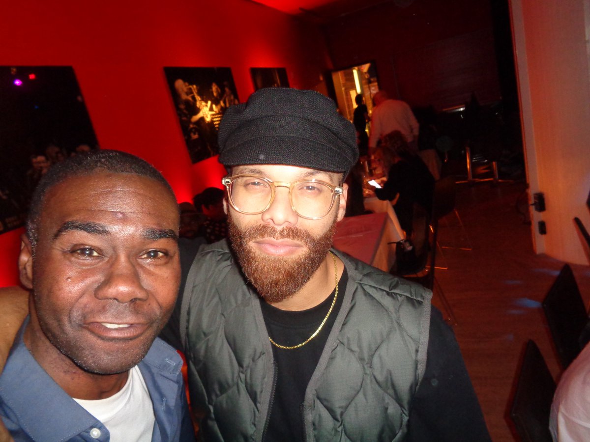 mikewaterval's tweet photo. mikey mike@amsterdam@clubdauphine with singer-songwriter miguel van dillenburg 
@Dillenburgmusic 
#nicevoice 
#amsterdam 
#rotterdam 
#dillenburgmusic 
#clubdauphine 
#toffegast 
#singersongwriter 
#miguelvandillenburg https://t.co/xKfOHxzIoW