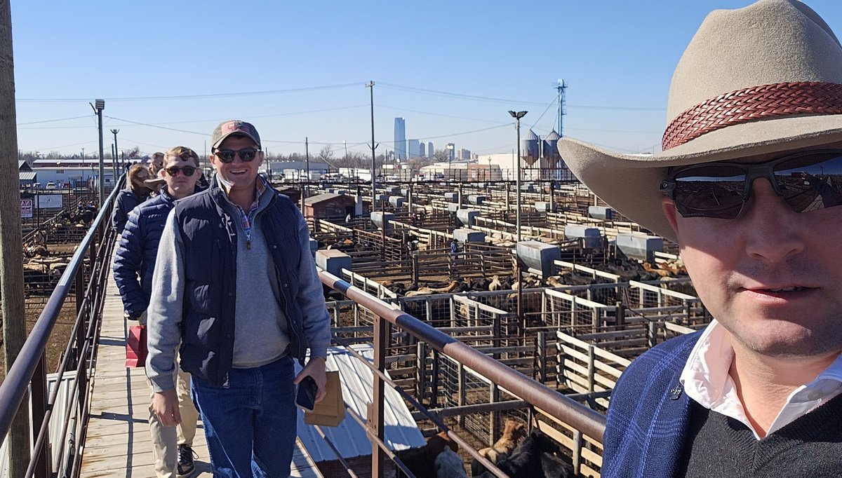 Oklahoma city stockyards were @ONSY_OKC impressive. The world famous restaurant 'Cattlemen' made an amazing breakfast for us. 500k head of cattle pass through the yards/yr. Some days they sell 17k/day. Once they start selling they don't stop.