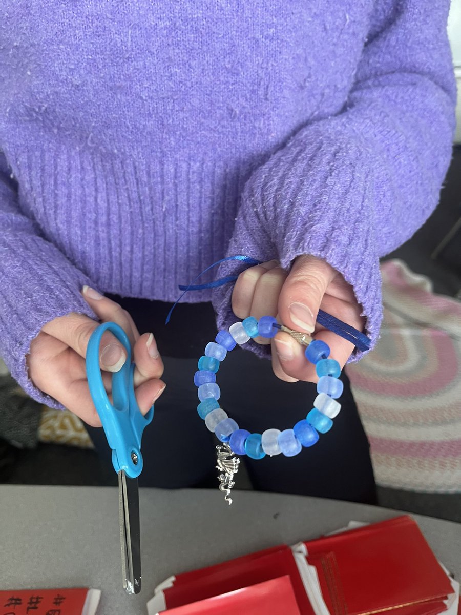 HeavinSarah's tweet image. This year I worked with 60 fifth graders at Lowell Elementary who enjoyed creating, naming, and hiding their rogue dragons. Thank you @TheMsMonkey for loving this city and teaching these kids how combining art and exploration creates community. #monkeyshines2024