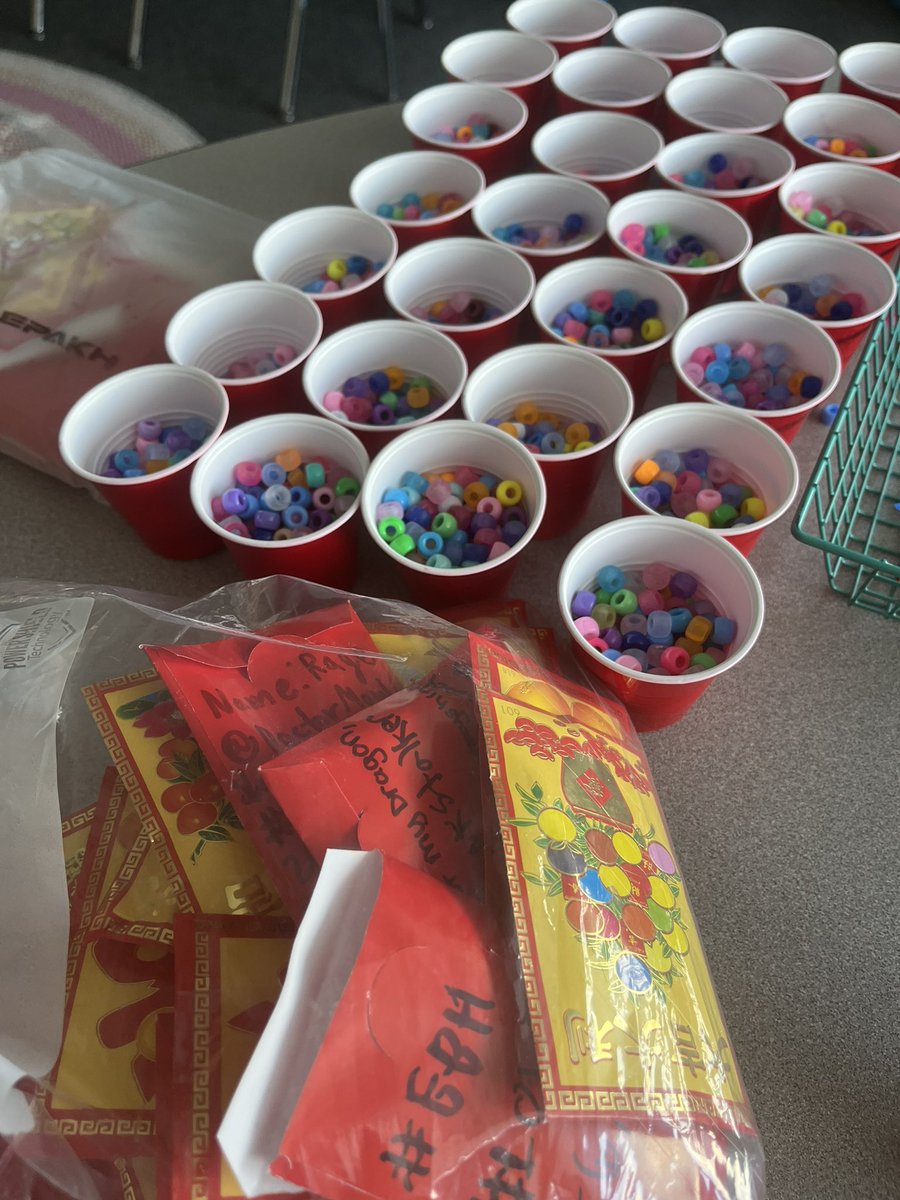 HeavinSarah's tweet image. This year I worked with 60 fifth graders at Lowell Elementary who enjoyed creating, naming, and hiding their rogue dragons. Thank you @TheMsMonkey for loving this city and teaching these kids how combining art and exploration creates community. #monkeyshines2024