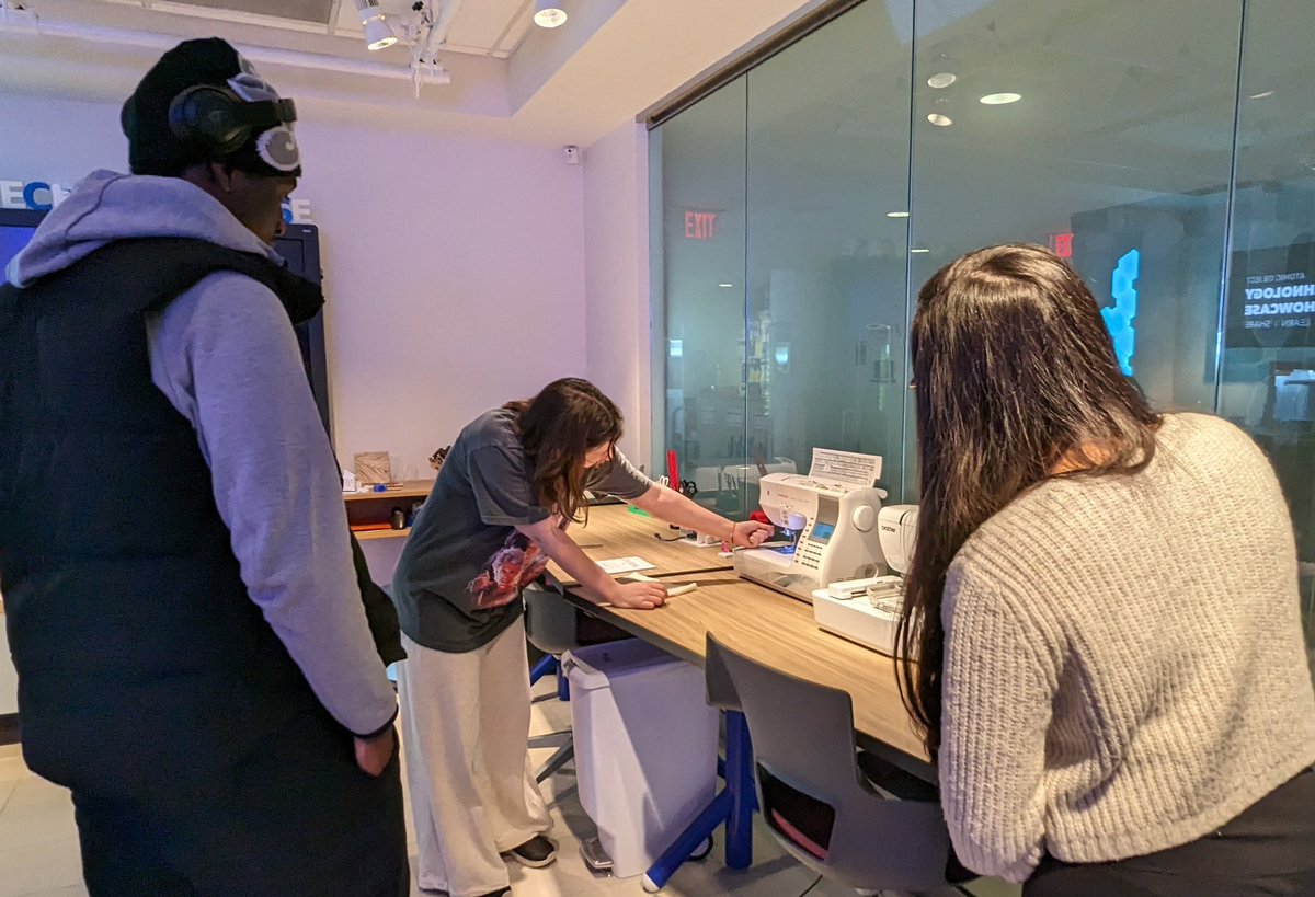 Our tech specialist Kira led a workshop today, “Learn to Sew!”. 🧵🪡 She went over the basics on how to operate our sewing machine and what you can do with it!

If you want to sew or stitch-up anything head to the Technology Showcase!